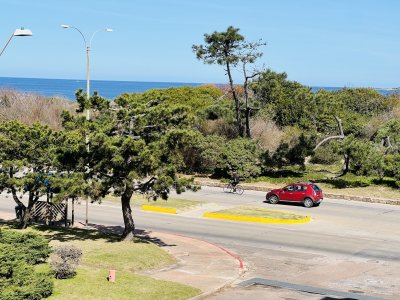 Apartamento Primera Linea Playa Mansa.
