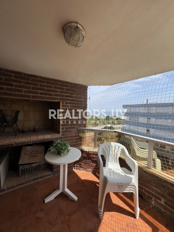 Venta de apartamento - Playa Mansa - RLT375A