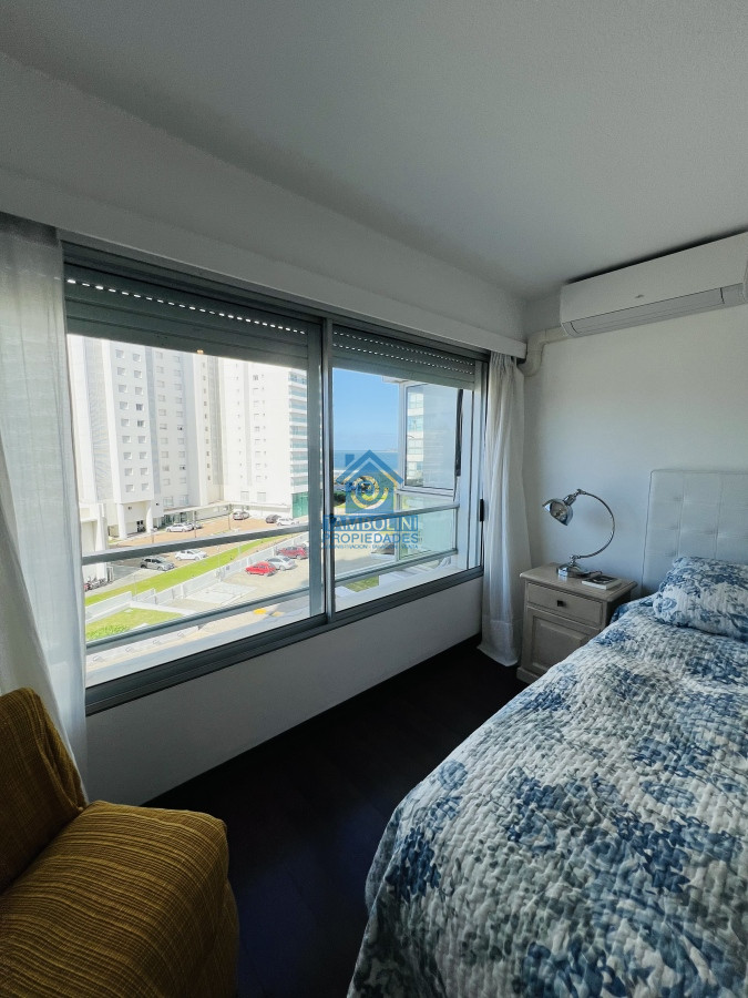 Apartamento ID.510 - Venta de Apartamento Primera Linea Playa Mansa - Punta del Este.