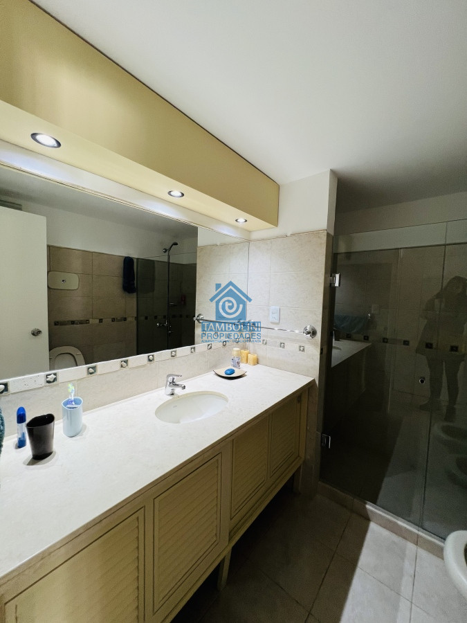 Apartamento ID.510 - Venta de Apartamento Primera Linea Playa Mansa - Punta del Este.