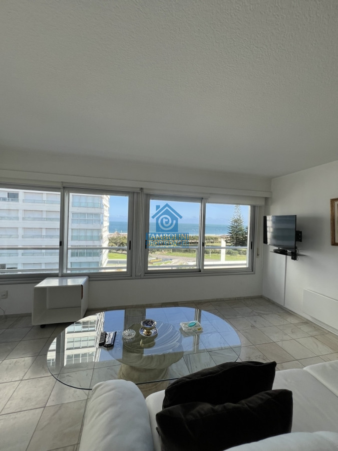 Apartamento ID.510 - Venta de Apartamento Primera Linea Playa Mansa - Punta del Este.