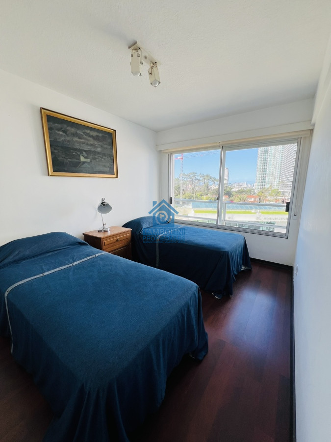 Apartamento ID.510 - Venta de Apartamento Primera Linea Playa Mansa - Punta del Este.