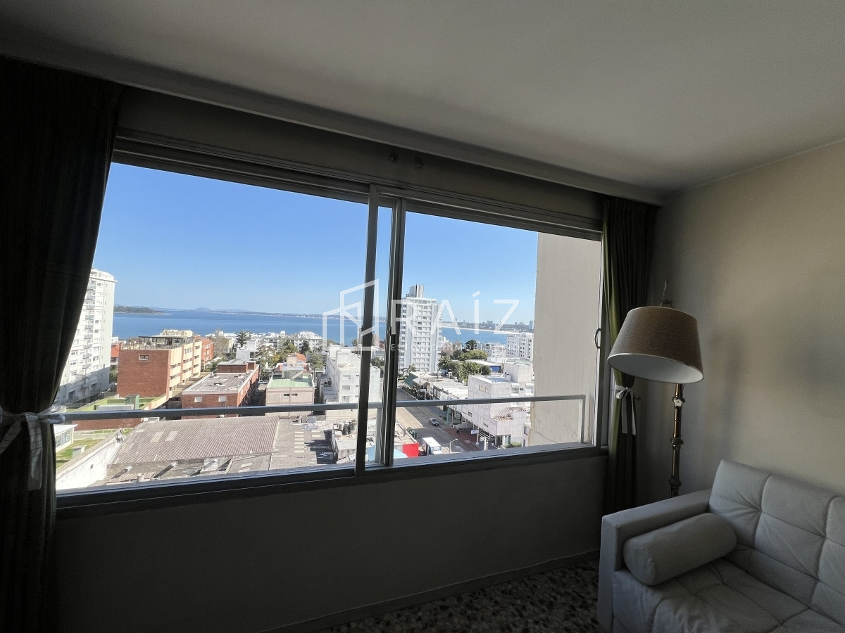 Apartamento ID.9692 - Venta de apartamento en Peninsula-Punta del Este.