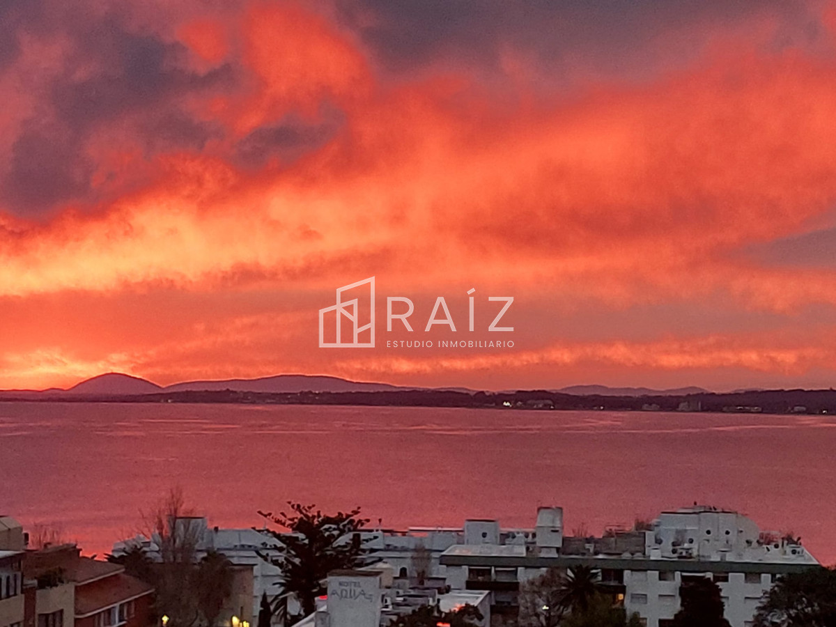 Apartamento ID.9692 - Venta de apartamento en Peninsula-Punta del Este.