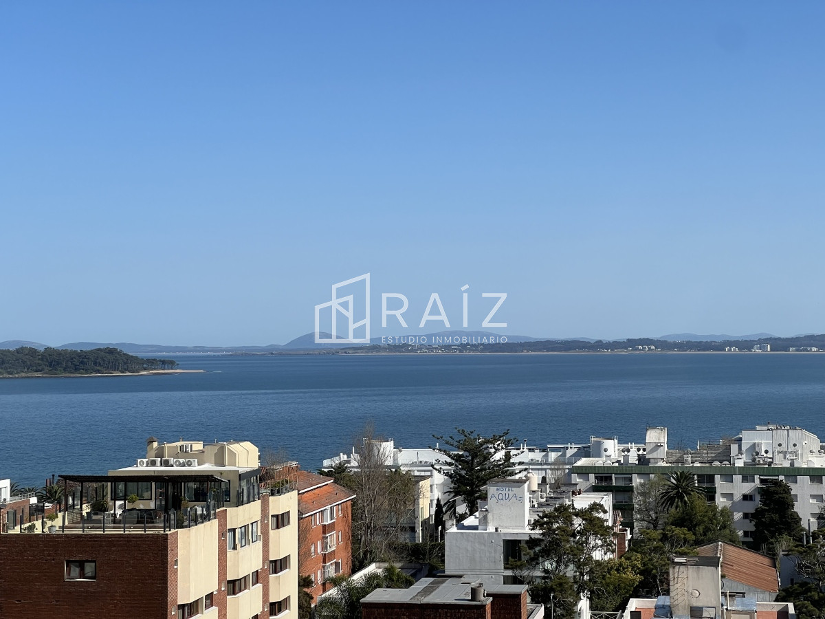 Apartamento ID.9692 - Venta de apartamento en Peninsula-Punta del Este.