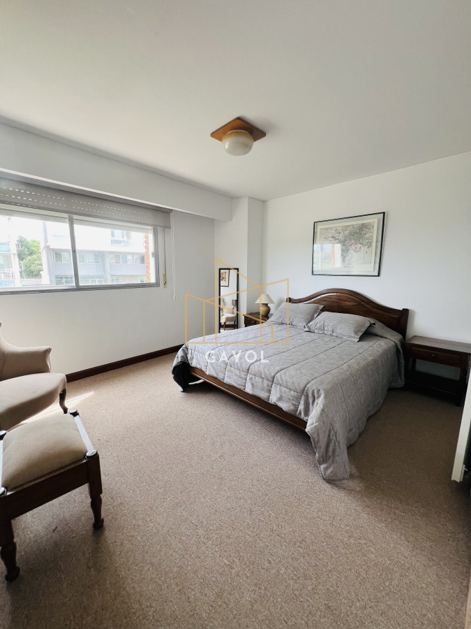 Apartamento ID.1101 - Venta de Apartamento Playa Mansa- Punta del Este.