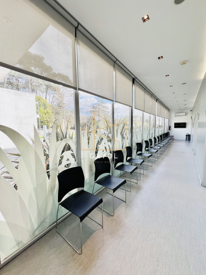 Casa ID.1095 - Clinica en Venta en Avenida Córdoba.