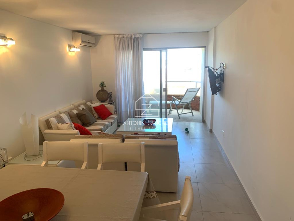 Apartamento ID.1640 - Oportunidad - Venta de  Apto en Primera Linea Playa Mansa.