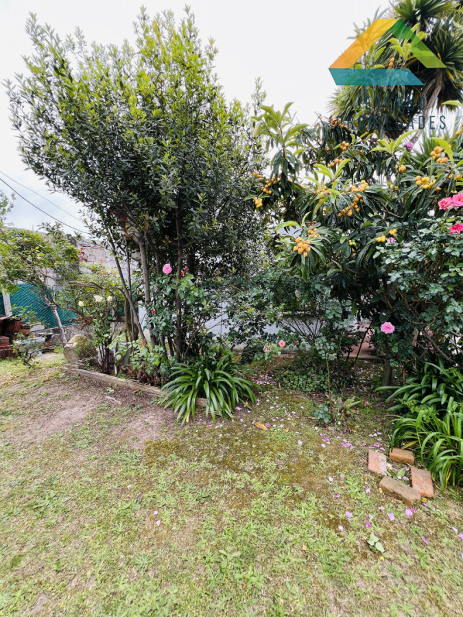Casa ID.478 - Casa en Venta a media cuadra Boulevard Artigas - Ideal para Renta.