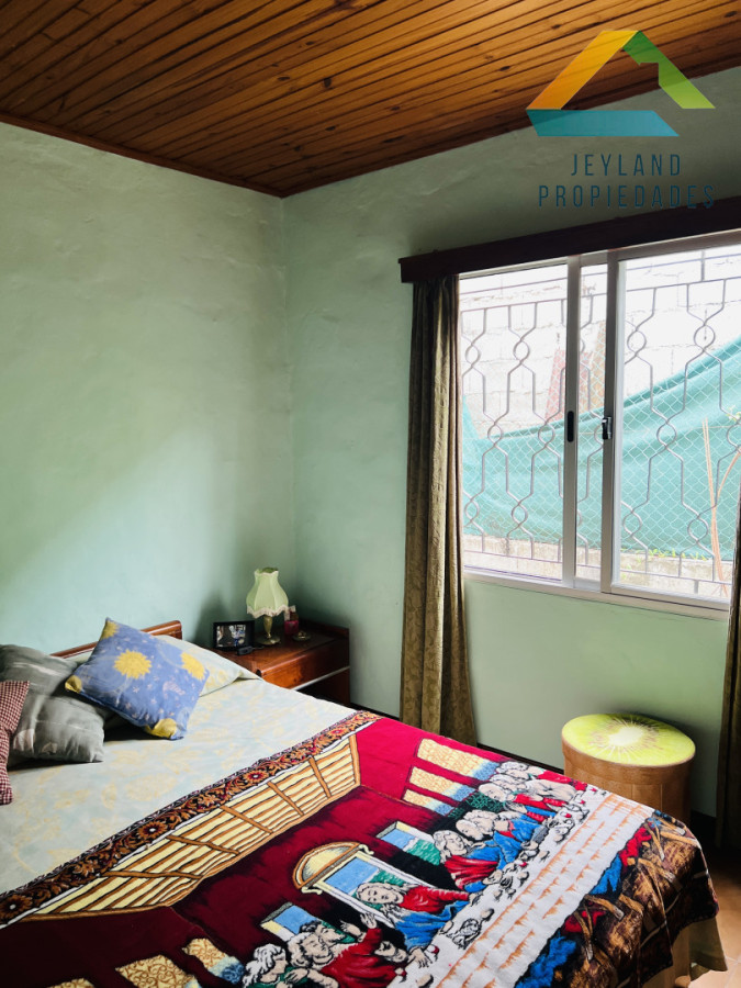Casa ID.478 - Casa en Venta a media cuadra Boulevard Artigas - Ideal para Renta.