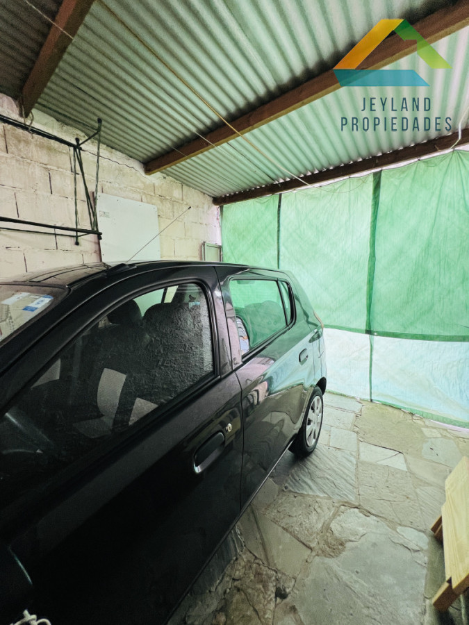 Casa ID.478 - Casa en Venta a media cuadra Boulevard Artigas - Ideal para Renta.