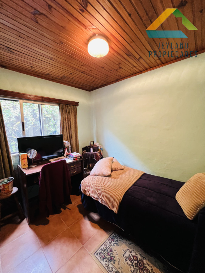 Casa ID.478 - Casa en Venta a media cuadra Boulevard Artigas - Ideal para Renta.