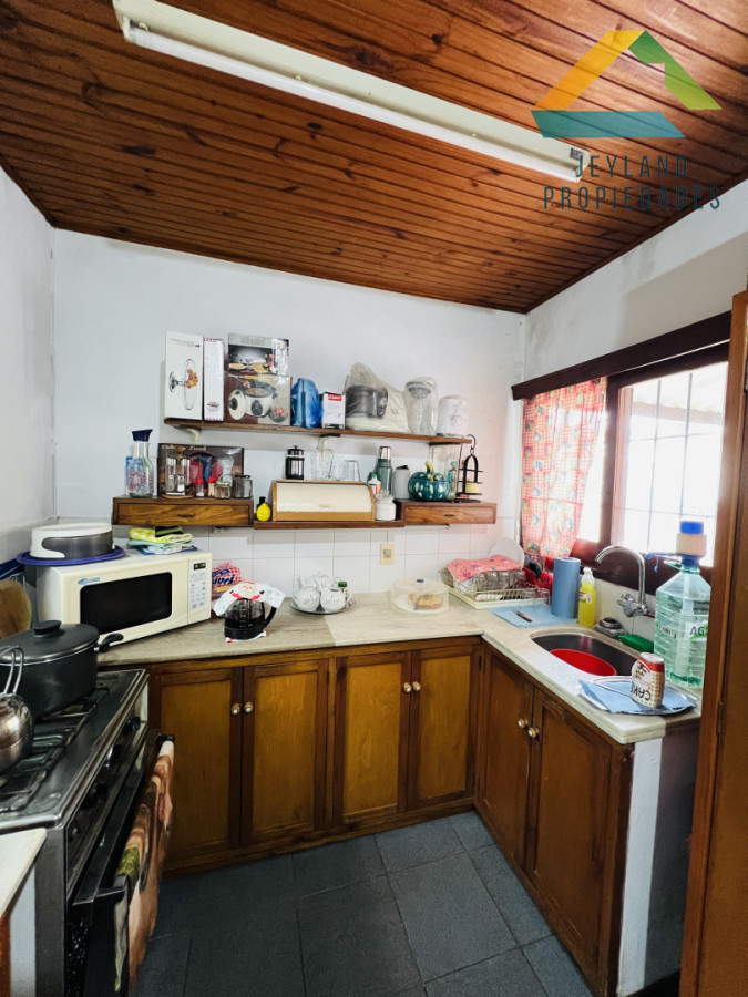 Casa ID.478 - Casa en Venta a media cuadra Boulevard Artigas - Ideal para Renta.