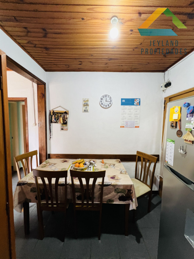 Casa ID.478 - Casa en Venta a media cuadra Boulevard Artigas - Ideal para Renta.