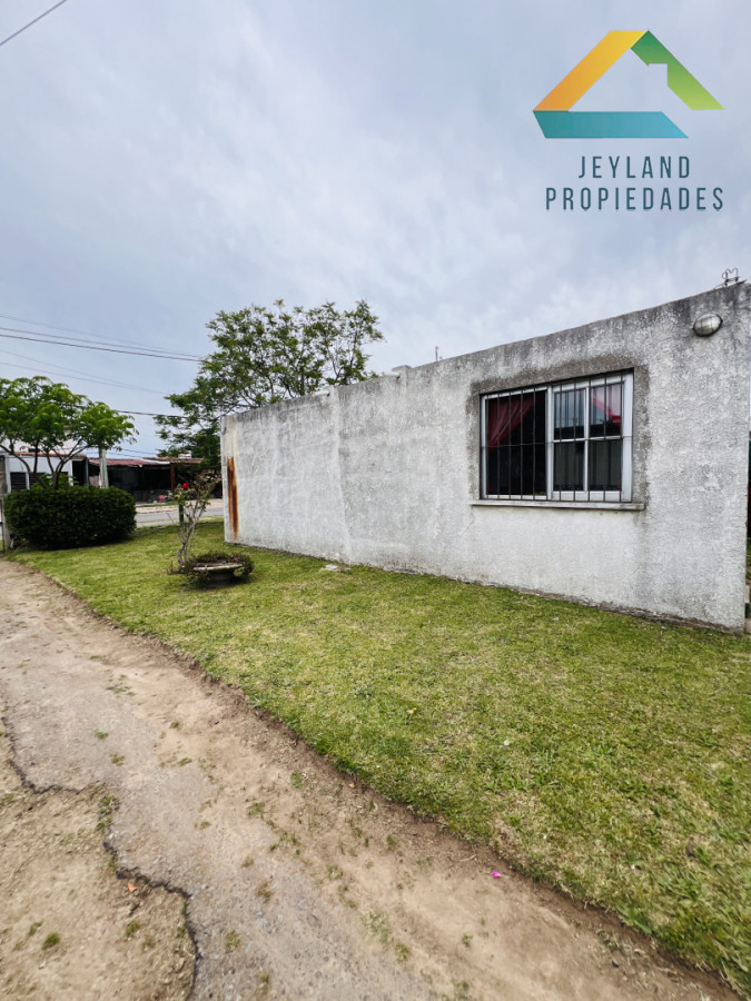 Casa ID.478 - Casa en Venta a media cuadra Boulevard Artigas - Ideal para Renta.