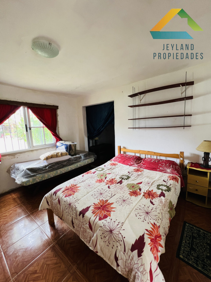 Casa ID.478 - Casa en Venta a media cuadra Boulevard Artigas - Ideal para Renta.