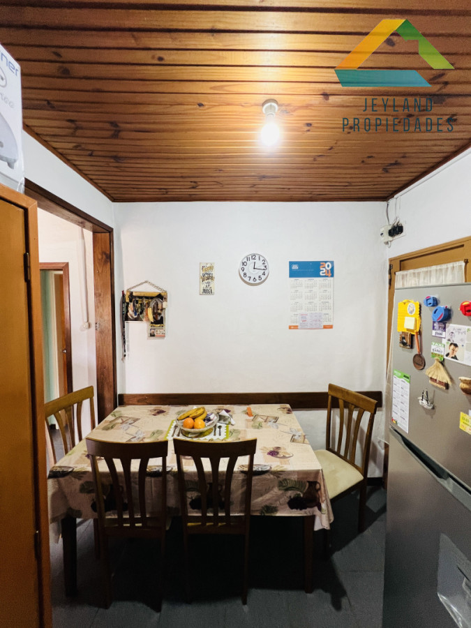 Casa ID.478 - Casa en Venta a media cuadra Boulevard Artigas - Ideal para Renta.