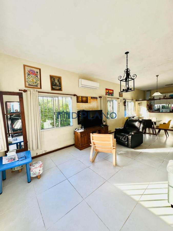 Casa ID.28 - Venta de hermosa y solida casa en La Fortuna.