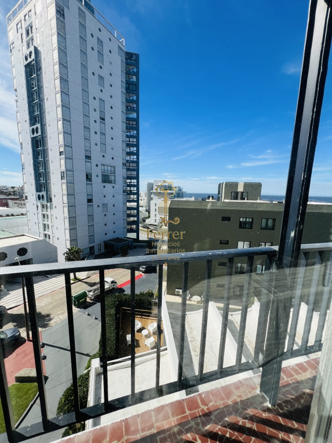 Apartamento ID.768 - ALQUILER Y VENTA de encantador apartamento en Peninsula.