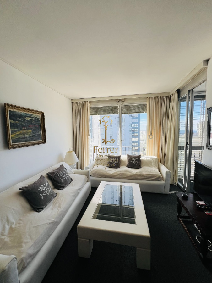Apartamento ID.768 - ALQUILER Y VENTA de encantador apartamento en Peninsula.