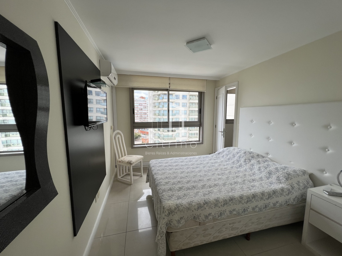 Apartamento ID.387 - Alquiler y venta de hermosa unidad en  Torre Imperiale II, Playa Brava.