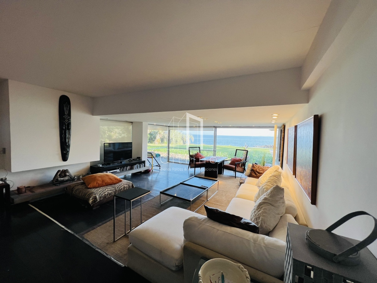Apartamento ID.231 - Venta de destacado apartamento en Punta Ballena, Acantilados.