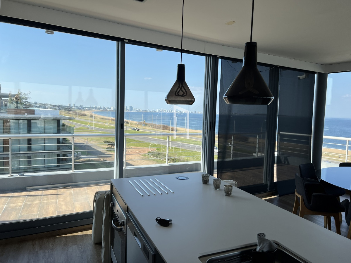 Apartamento ID.230 - Venta de Hermoso PH Duplex , con vista a Playa Mansa y Laguna del Diario Terrazas de La Laguna.