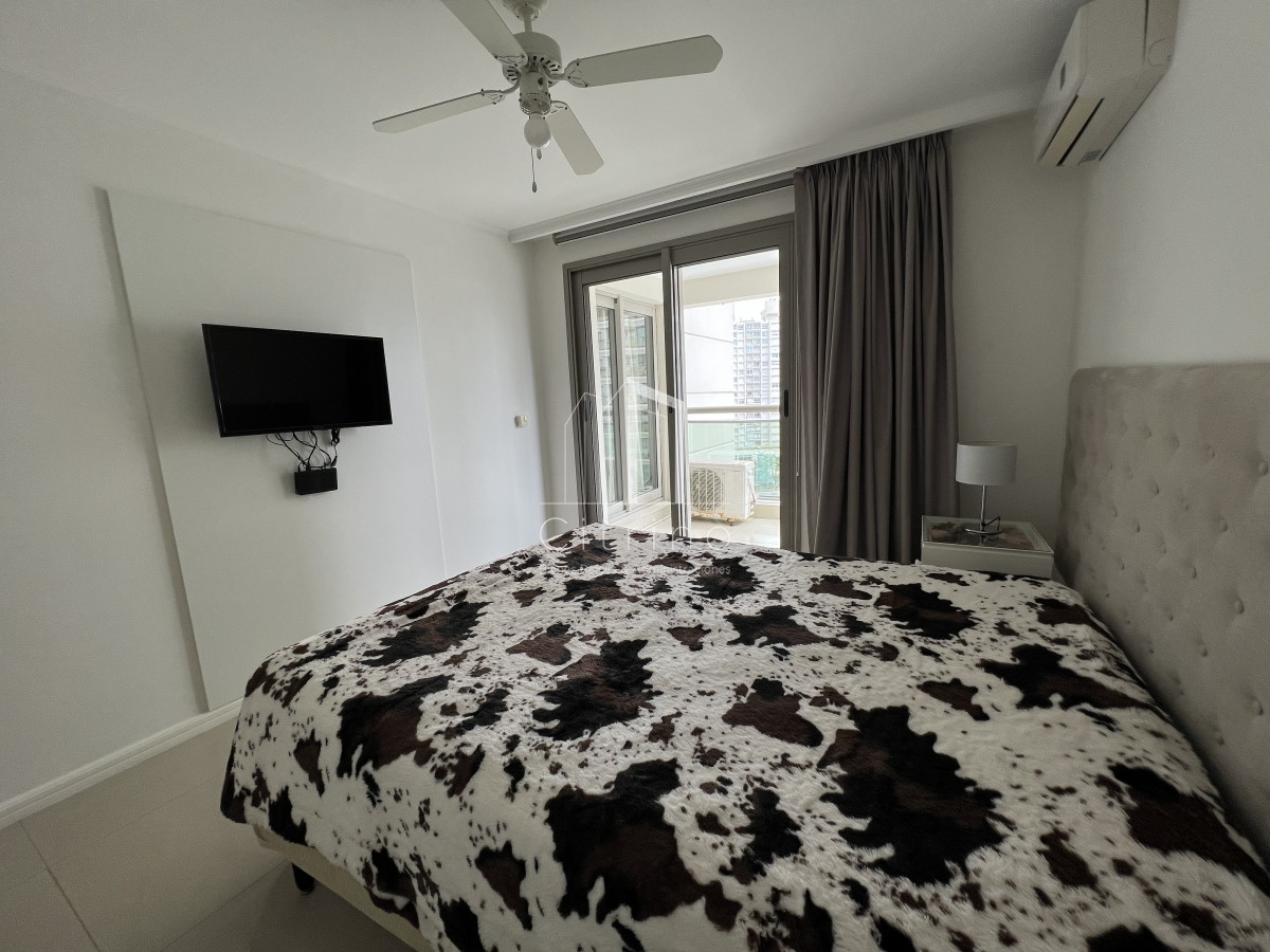 Apartamento ID.388 - Alquiler y venta de hermosa planta en Torre Imperiale II, Playa Brava.