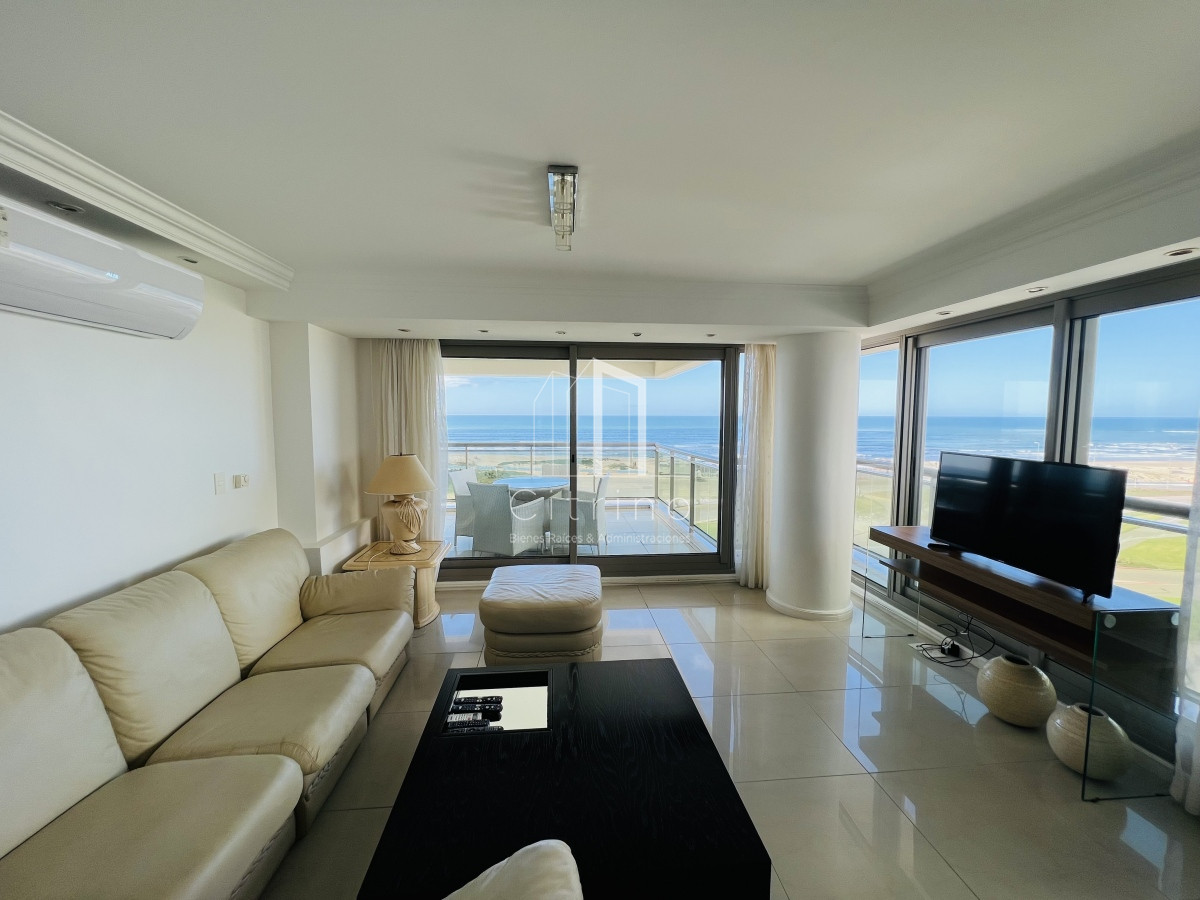 Apartamento ID.386 - Destacado Apartamento en Alquiler y Venta en Torre Imperiale I 