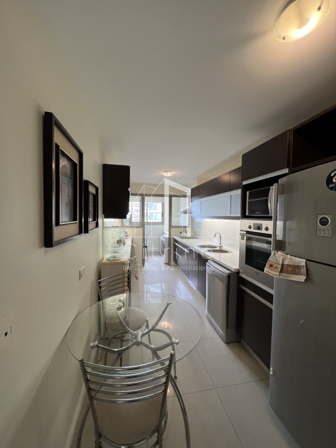 Apartamento ID.387 - Alquiler y venta de hermosa unidad en  Torre Imperiale II, Playa Brava.