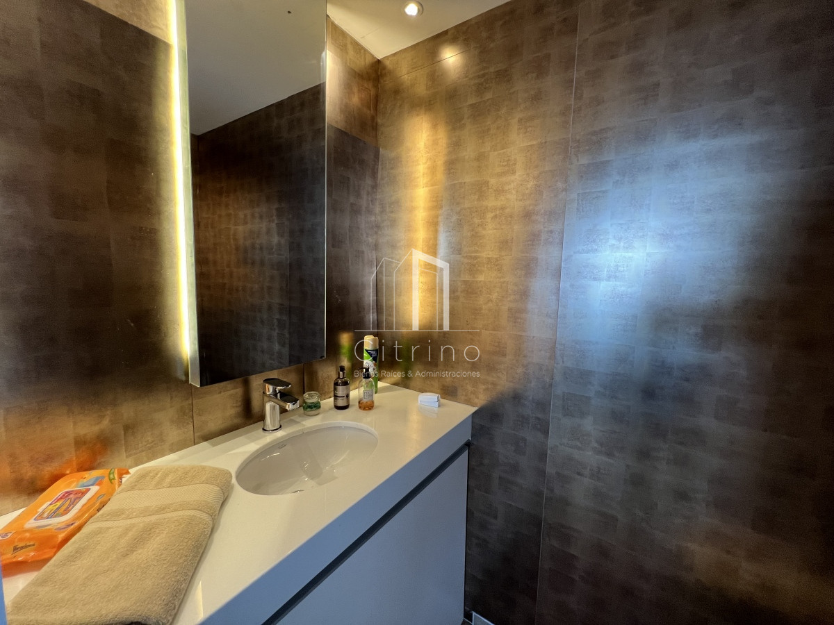 Apartamento ID.230 - Venta de Hermoso PH Duplex , con vista a Playa Mansa y Laguna del Diario Terrazas de La Laguna.