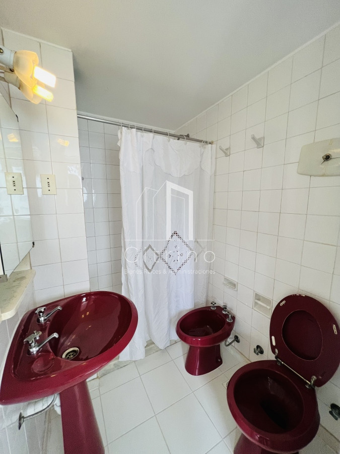 Apartamento ID.323 - Venta hermosa Planta Primera Linea Playa Brava.