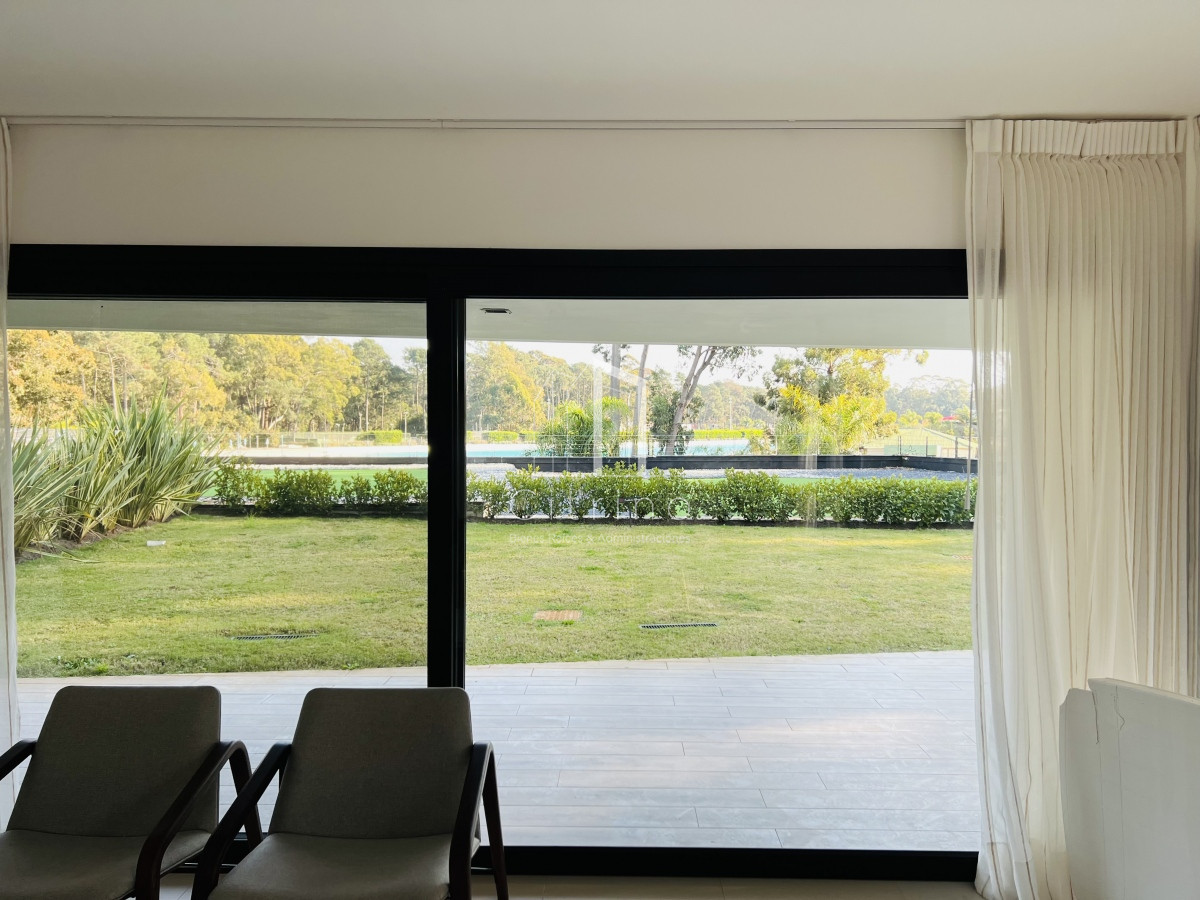 Apartamento ID.229 - Venta de Apartamento en Crystal View en Complejo Solanas Resort Barrio Privado.