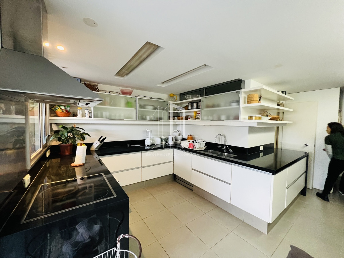 Apartamento ID.231 - Venta de destacado apartamento en Punta Ballena, Acantilados.