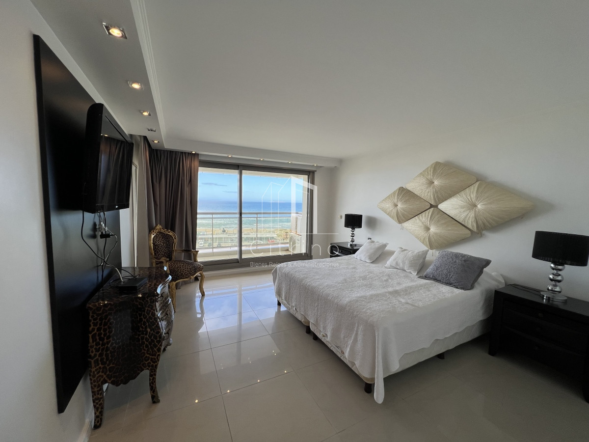 Apartamento ID.388 - Alquiler y venta de hermosa planta en Torre Imperiale II, Playa Brava.