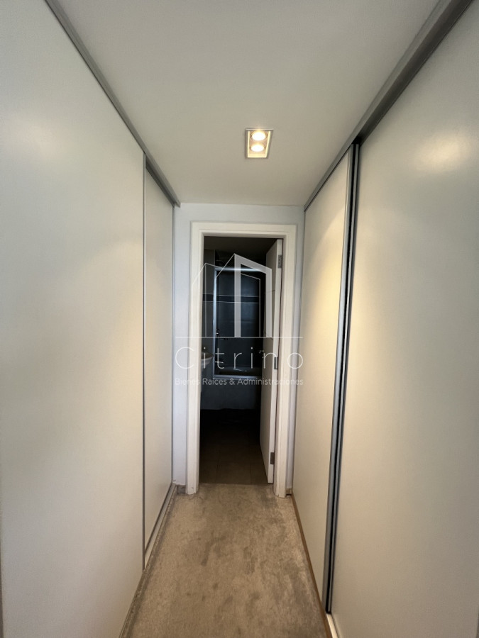 Apartamento ID.230 - Venta de Hermoso PH Duplex , con vista a Playa Mansa y Laguna del Diario Terrazas de La Laguna.