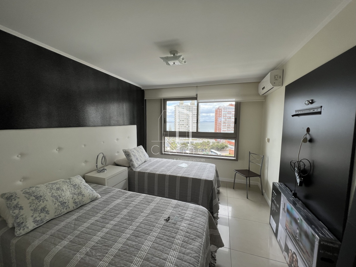 Apartamento ID.387 - Alquiler y venta de hermosa unidad en  Torre Imperiale II, Playa Brava.