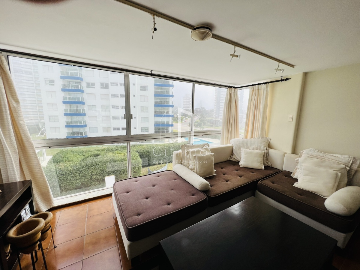 Apartamento ID.323 - Venta hermosa Planta Primera Linea Playa Brava.