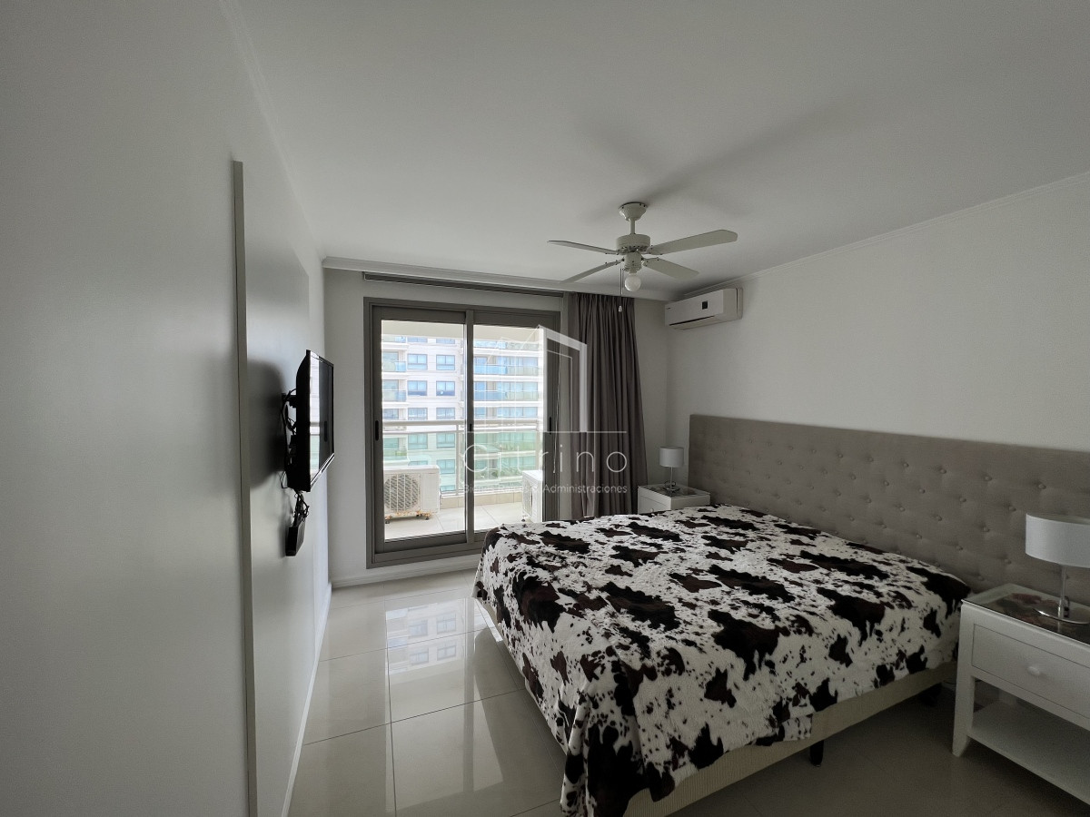 Apartamento ID.388 - Alquiler y venta de hermosa planta en Torre Imperiale II, Playa Brava.