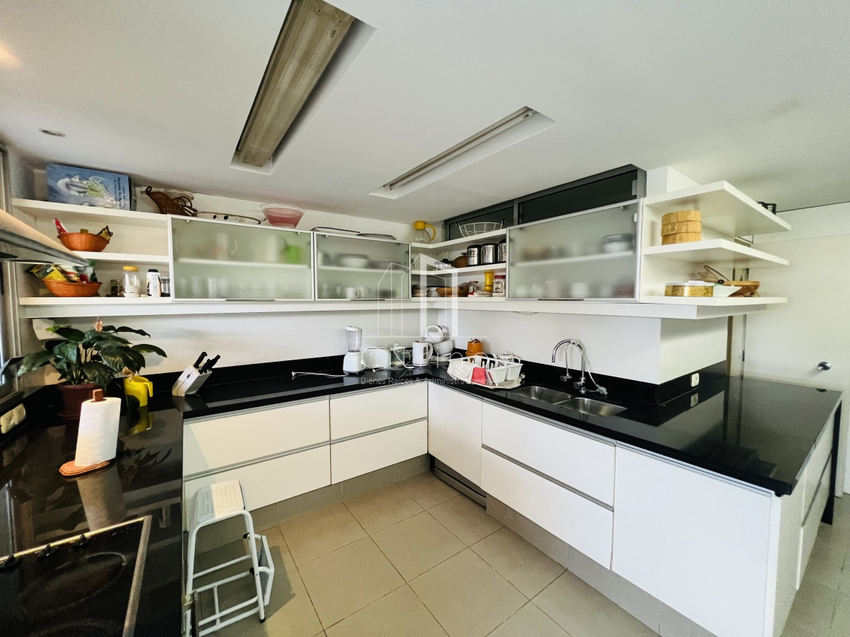Apartamento ID.231 - Venta de destacado apartamento en Punta Ballena, Acantilados.