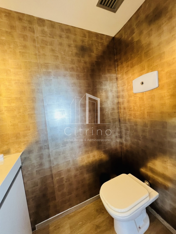 Apartamento ID.230 - Venta de Hermoso PH Duplex , con vista a Playa Mansa y Laguna del Diario Terrazas de La Laguna.