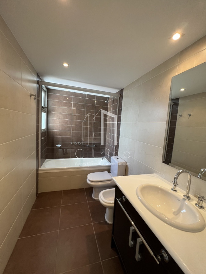 Apartamento ID.389 - Alquiler encantadora unidad en  Torre Imperiale I, Playa Brava.