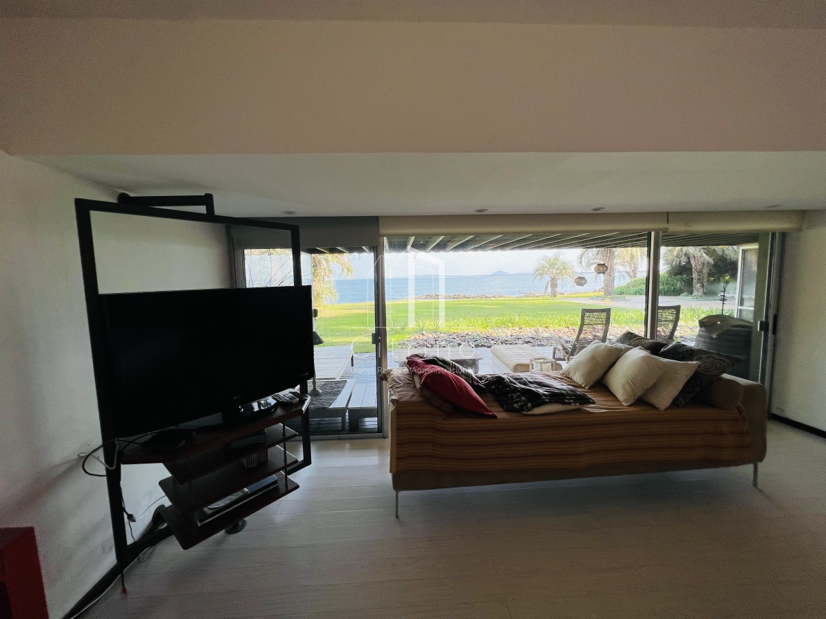 Apartamento ID.231 - Venta de destacado apartamento en Punta Ballena, Acantilados.
