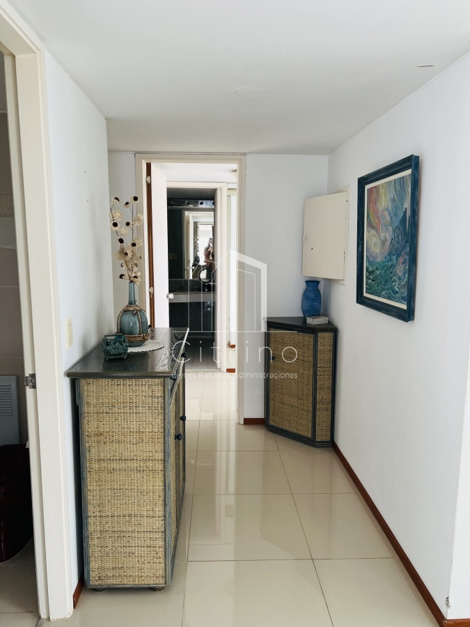Apartamento ID.323 - Venta hermosa Planta Primera Linea Playa Brava.