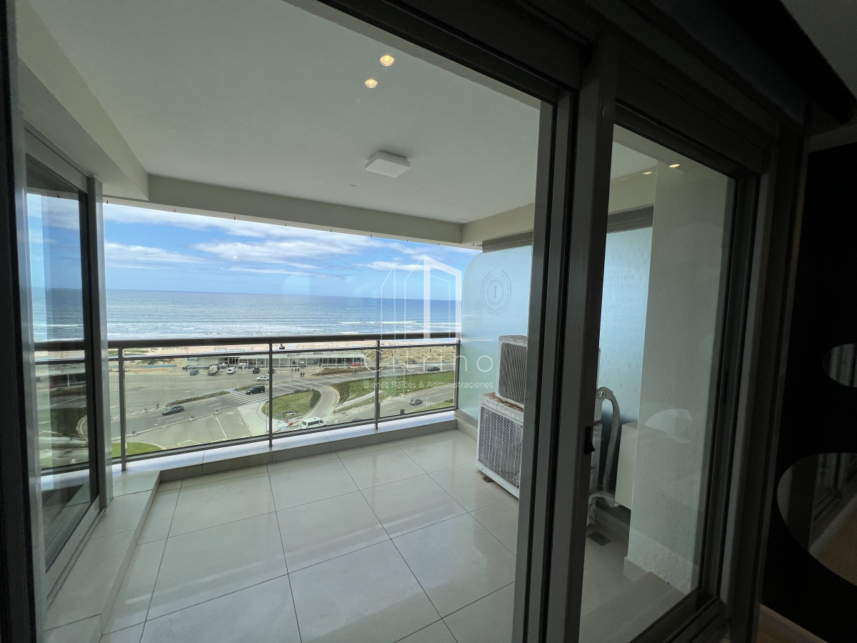 Apartamento ID.387 - Alquiler y venta de hermosa unidad en  Torre Imperiale II, Playa Brava.
