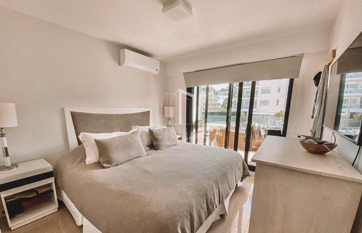 Apartamento ID.327 - Apto en Alquiler y Venta  2 dormitorios 3 baños - Punta del Este.