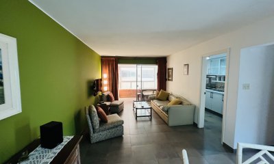 Venta Apartamento Punta del Este, Primera Linea Playa Mansa.