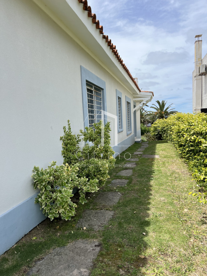Casa ID.1386 - Venta de Casa Espectacular Zona Faro-Punta del Este.