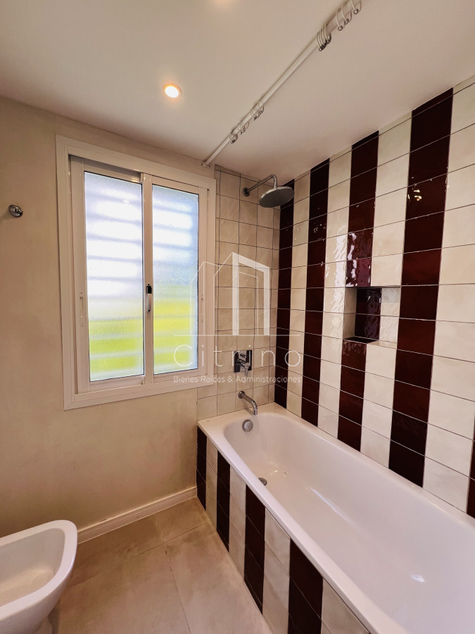 Casa ID.1386 - Venta de Casa Espectacular Zona Faro-Punta del Este.