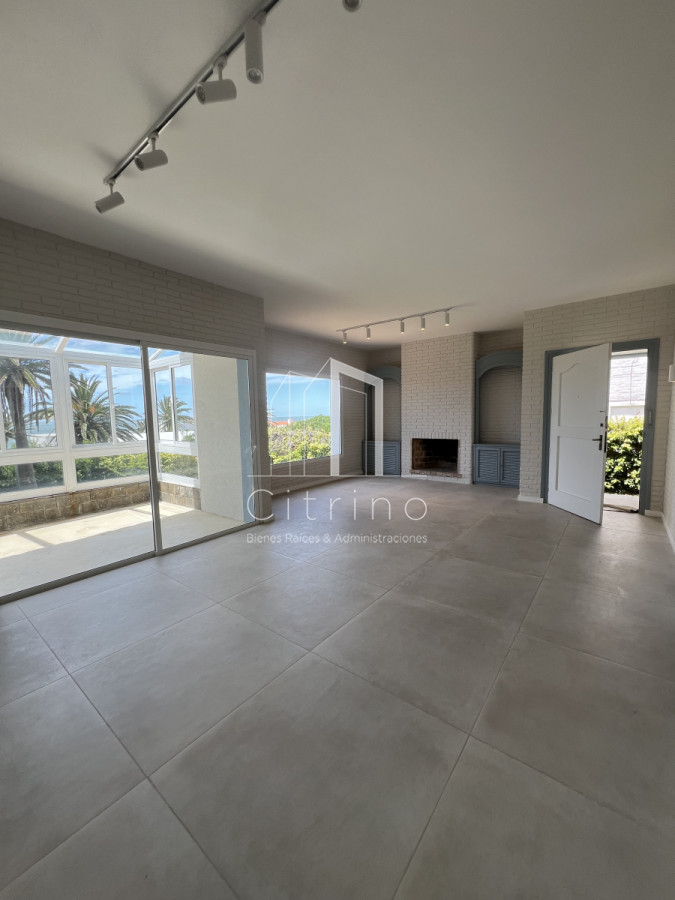 Casa ID.1386 - Venta de Casa Espectacular Zona Faro-Punta del Este.